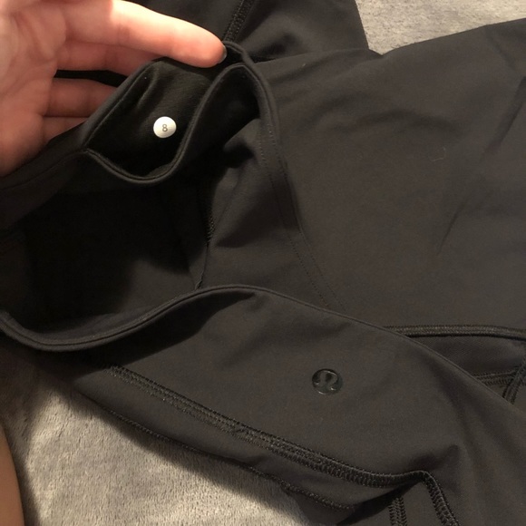 NWOT Lululemon breezy capri shorts - Picture 9 of 12